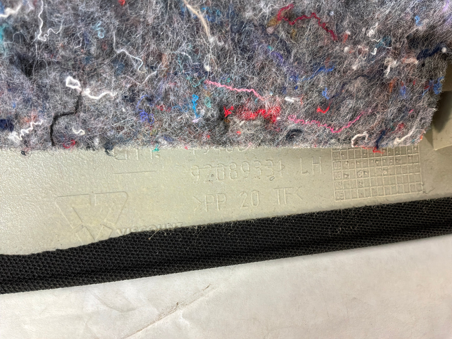 2004 Pontiac GTO LH Driver Rear Interior Quarter C Pillar Seat Belt Cover Trim Panel OEM