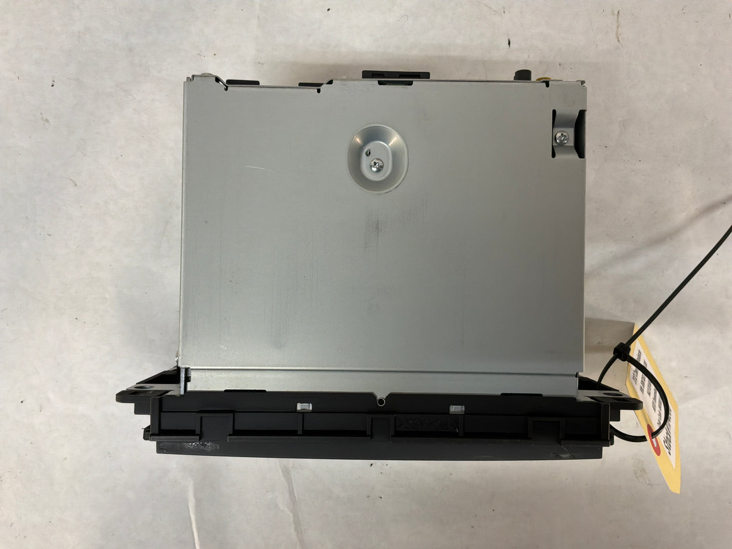 2012 Chevy Avalanche Touch Screen AM FM CD Player Radio Receiver Display OEM