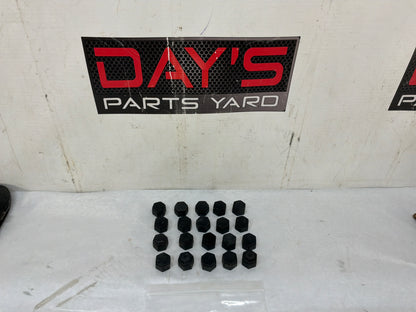 2009 Pontiac G8 Base Lug Nut Covers Set OEM - Day's Parts Yard
