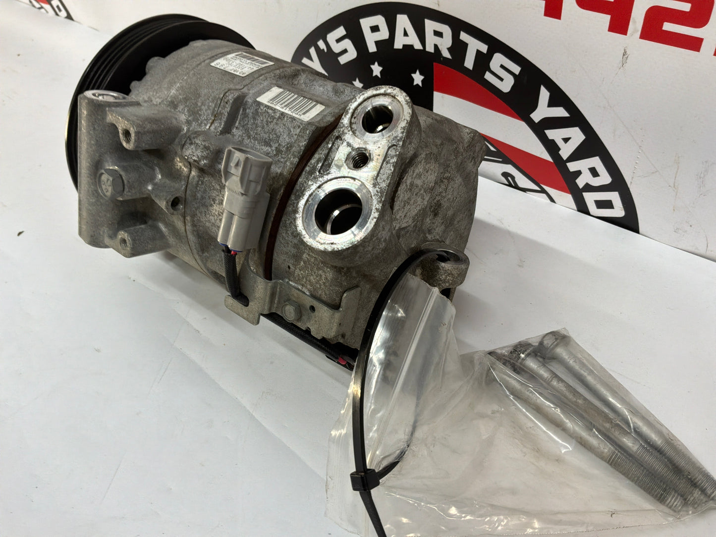 2008 Pontiac G8 GT AC A/C Air Conditioner Compressor OEM