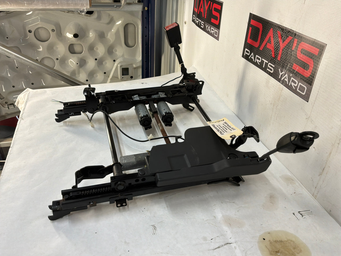 2009 Pontiac G8 GT LH Driver Front Electric Motor Seat Track Frame OEM