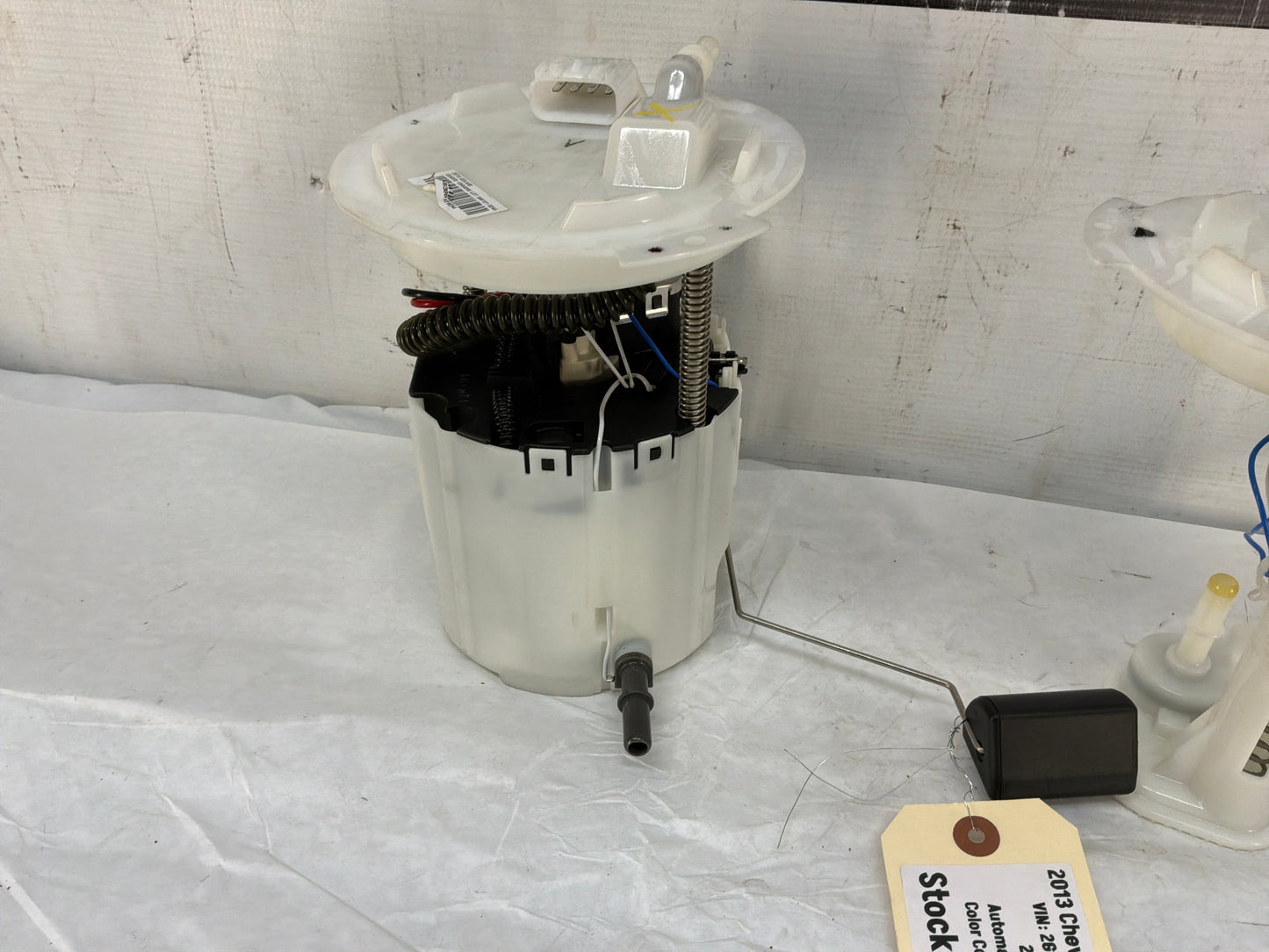 2013 Chevy Camaro ZL1 Gas Fuel Pump Level Sending Unit Assembly OEM - Day's Parts Yard