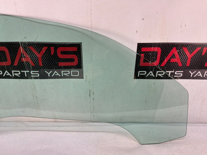 2013 Chevy Camaro RH Passenger Front Door Window Glass OEM