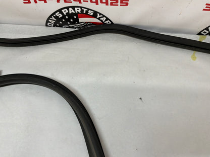 1999 Pontiac Firebird Trans Am Formula WS6 LH Driver Door T-Top Weather Strip Rubber Seal OEM