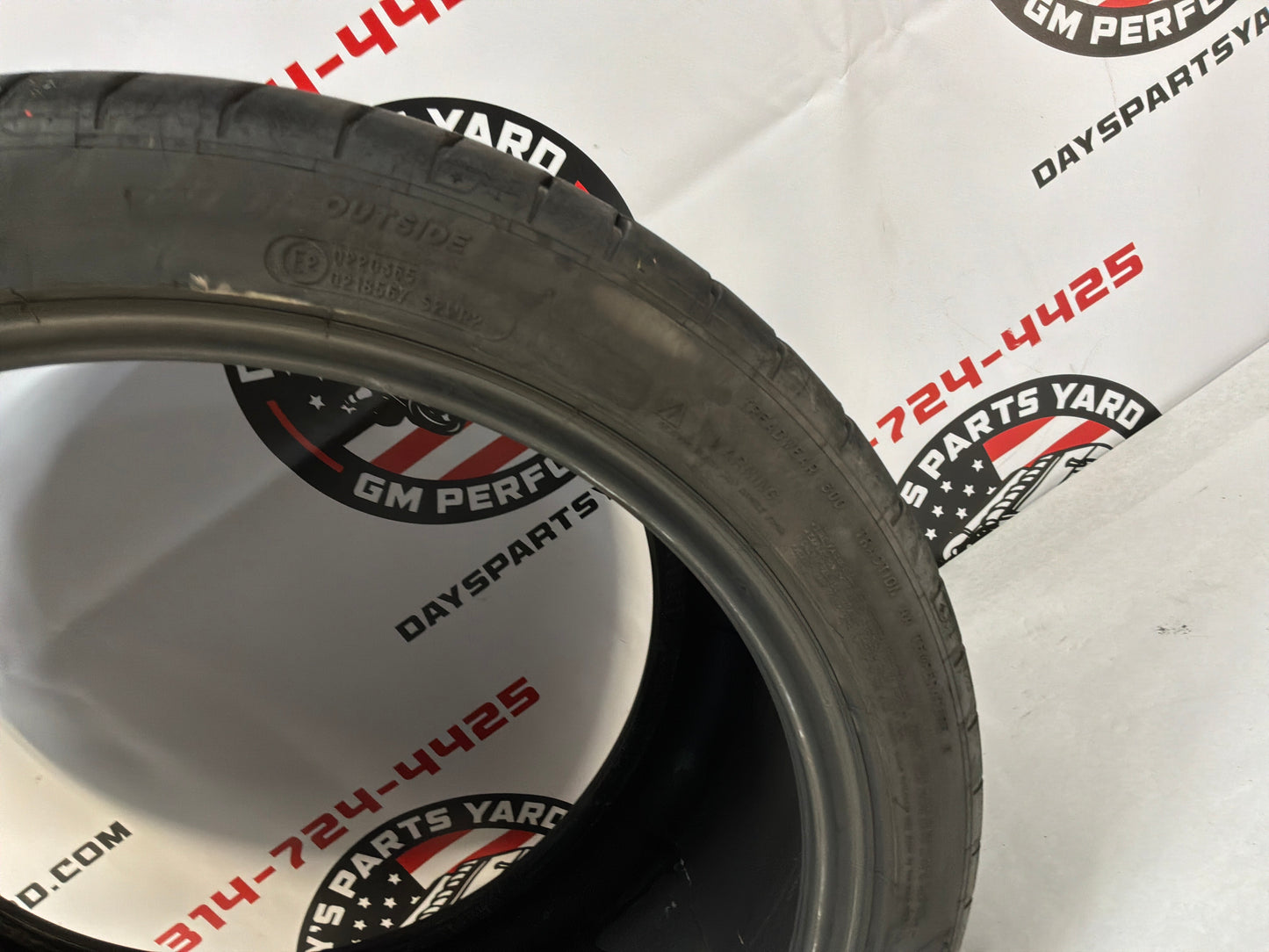 Michelin Pilot Sport 4 Season Tire 305/30/ZR19