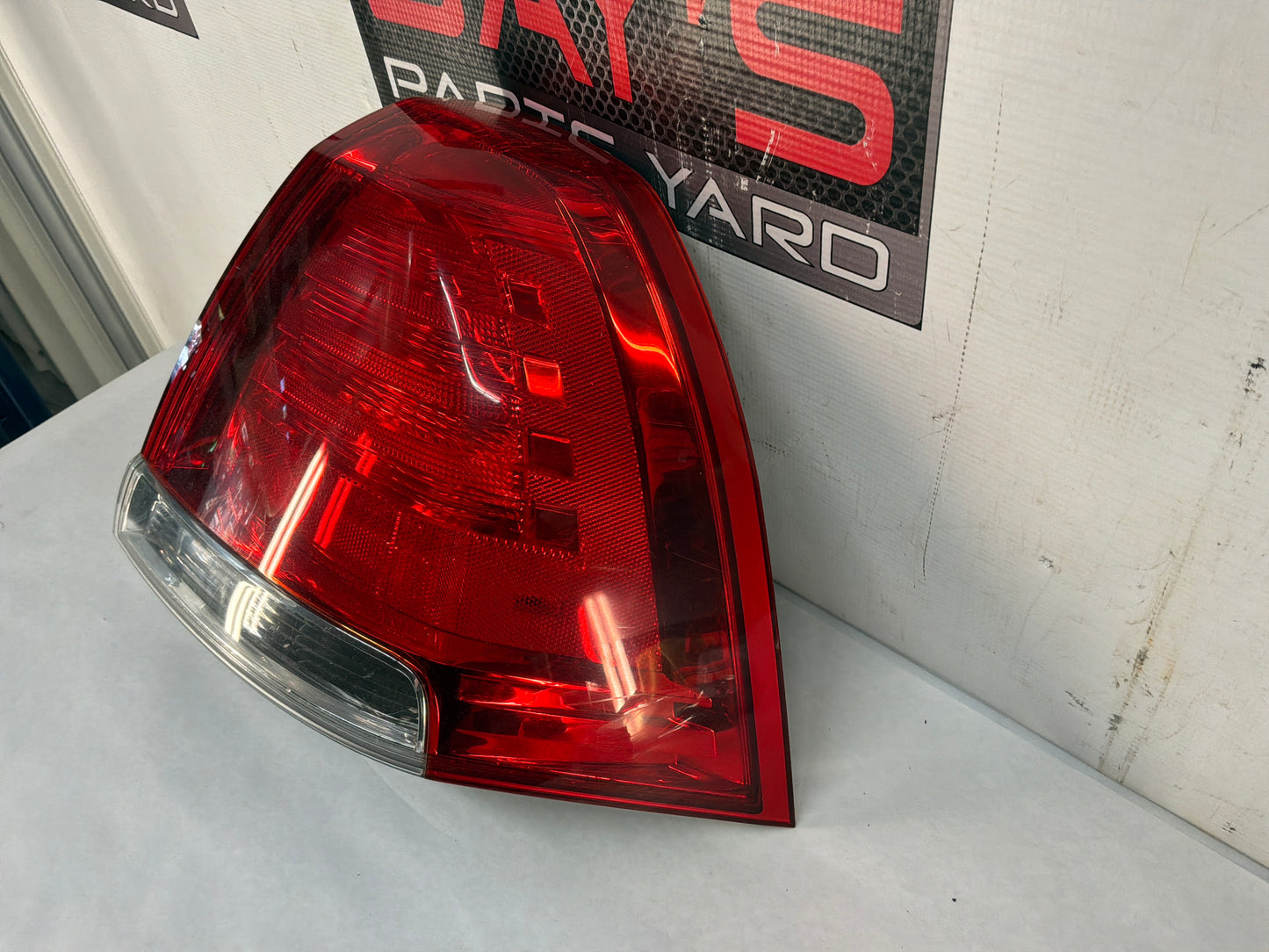 Rh taillight - Day's Parts Yard