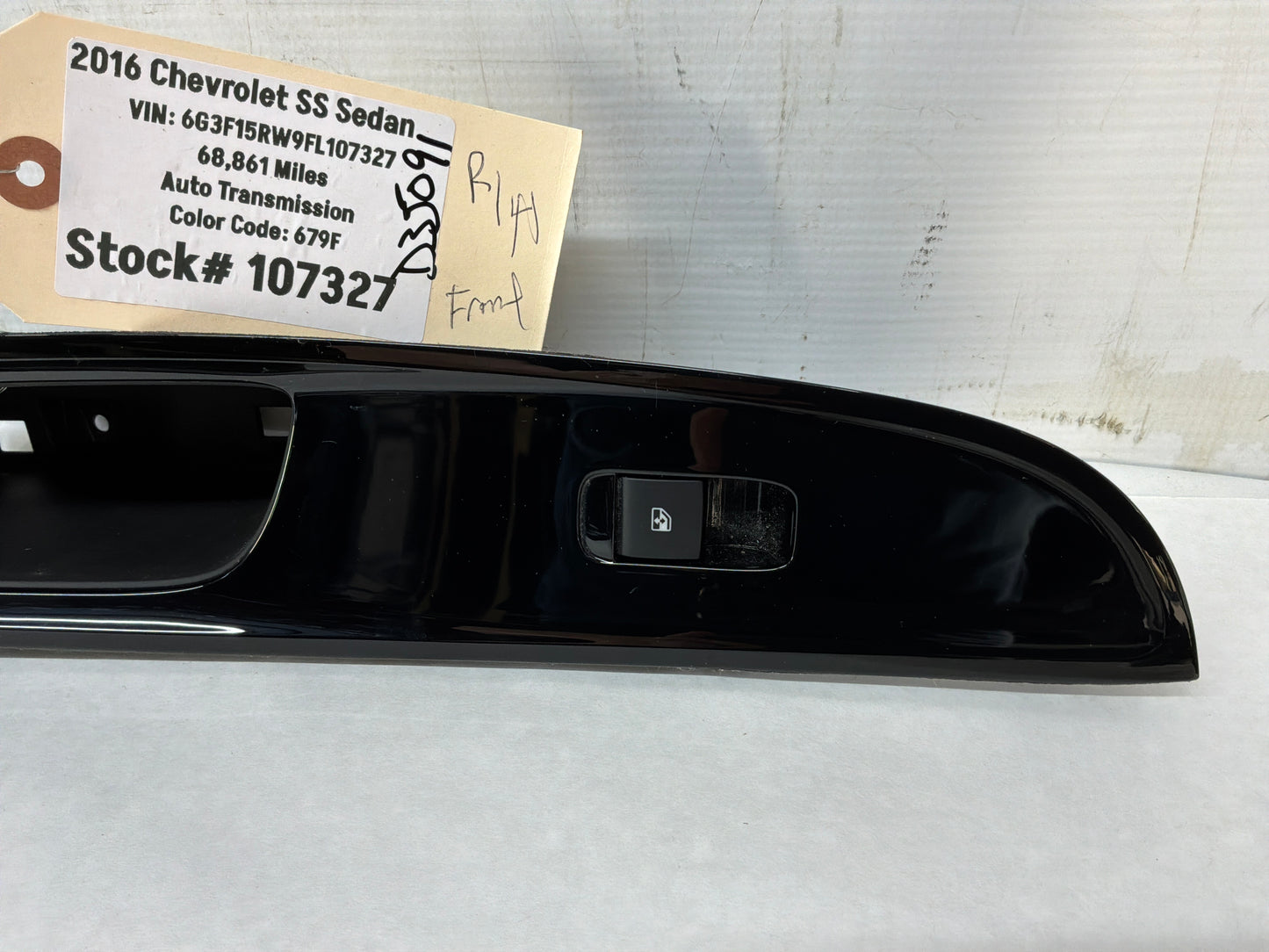 Front rh door control - Day's Parts Yard