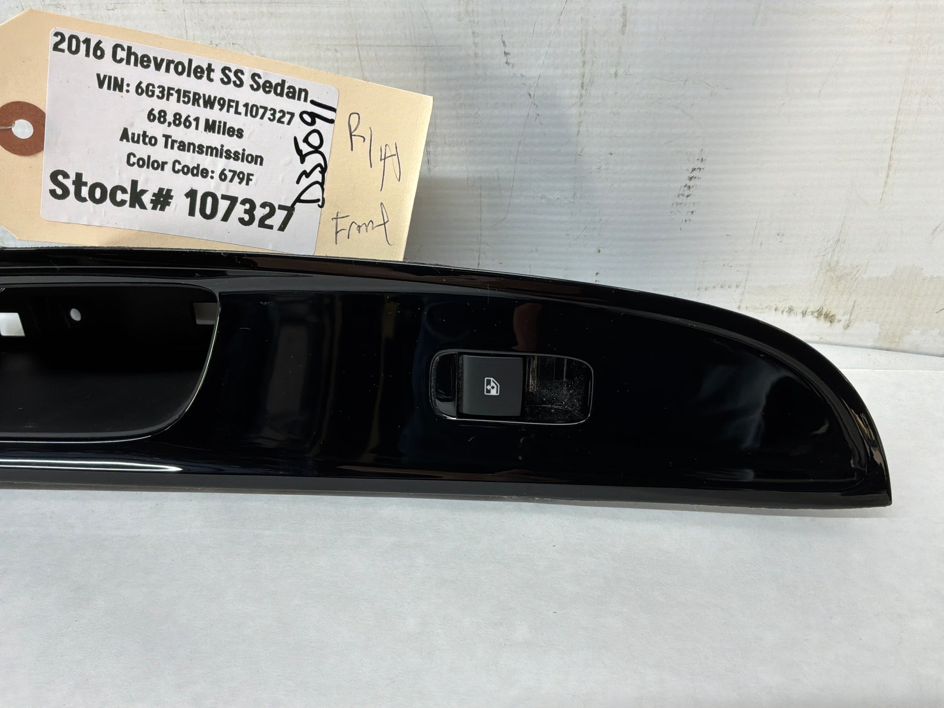 Front rh door control - Day's Parts Yard