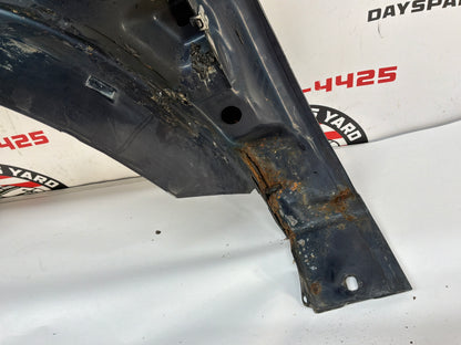 2005 Chevy Silverado 2500HD RH Passenger Front Fender OEM