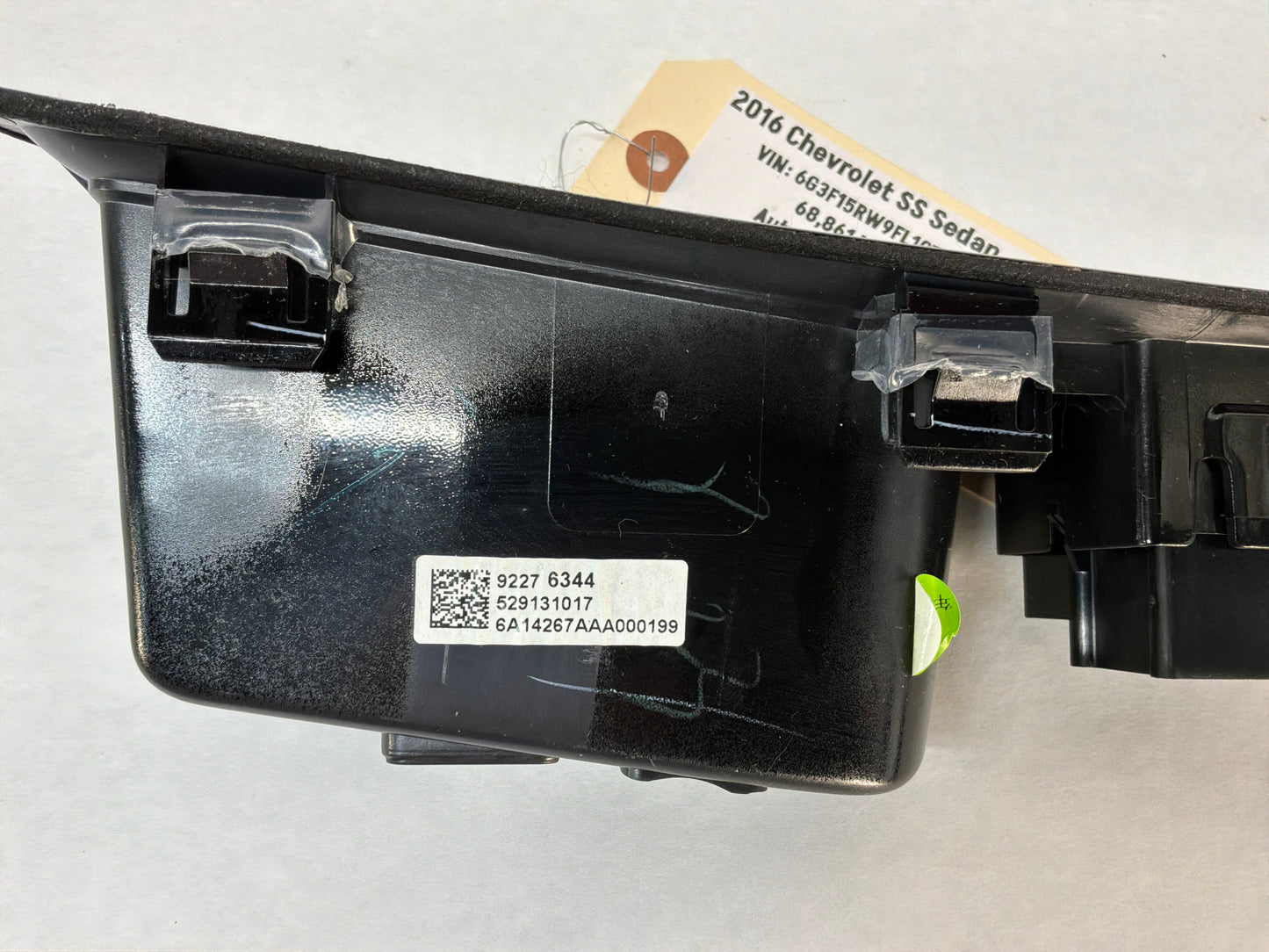 Front rh door control - Day's Parts Yard