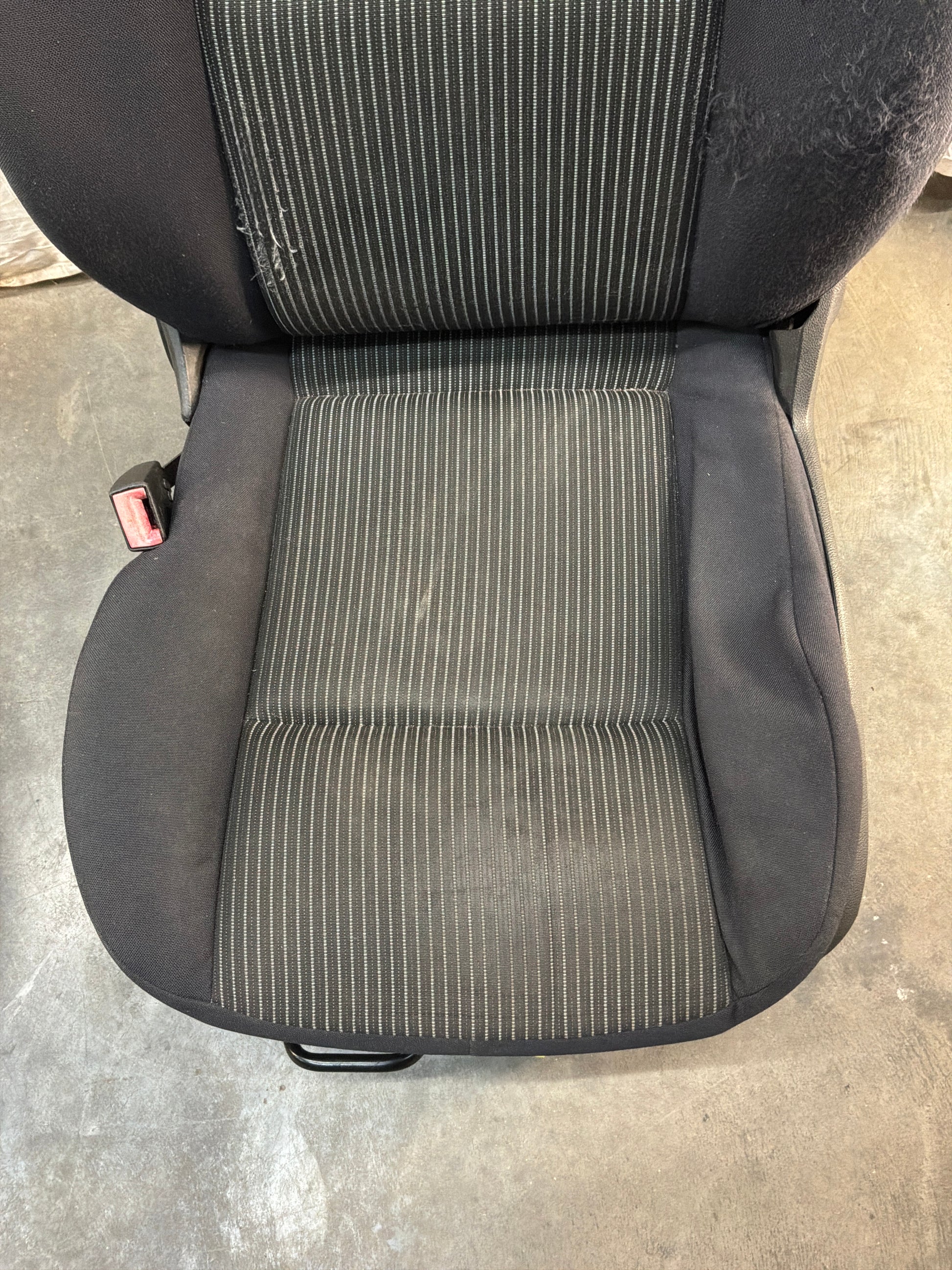 Front Seats - Day's Parts Yard