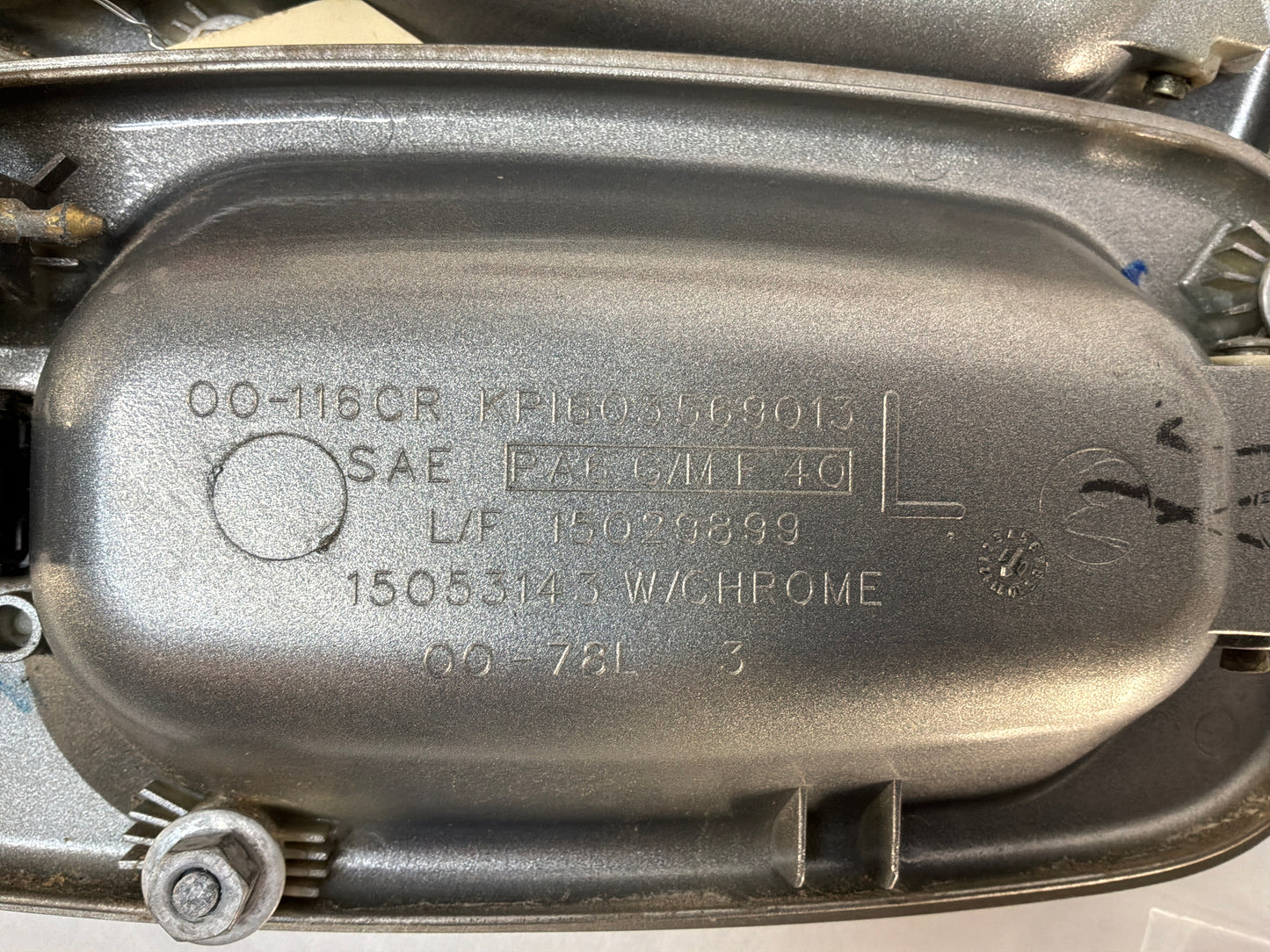 2002 Cadillac Escalade EXT Full Set Exterior Door Handle OEM