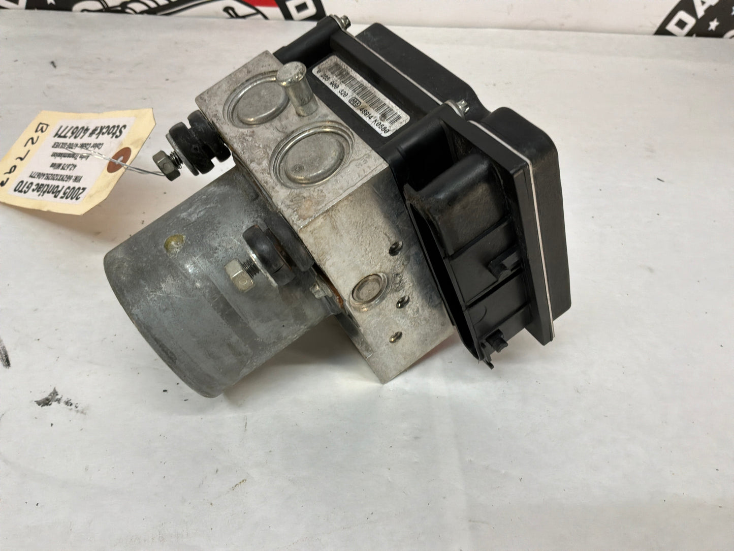 2005 Pontiac GTO ABS Anti Lock Brake Control Module Valve OEM