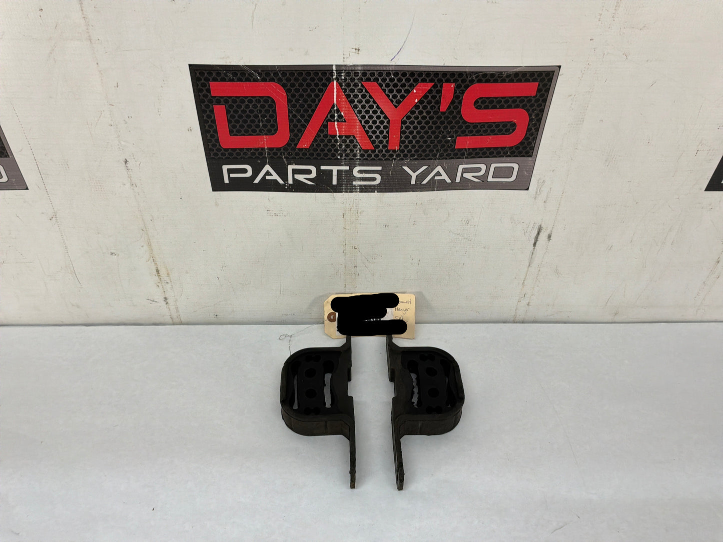2009 Pontiac G8 GT Exhaust Muffler Hanger Bracket Mount Bushing OEM - Day's Parts Yard
