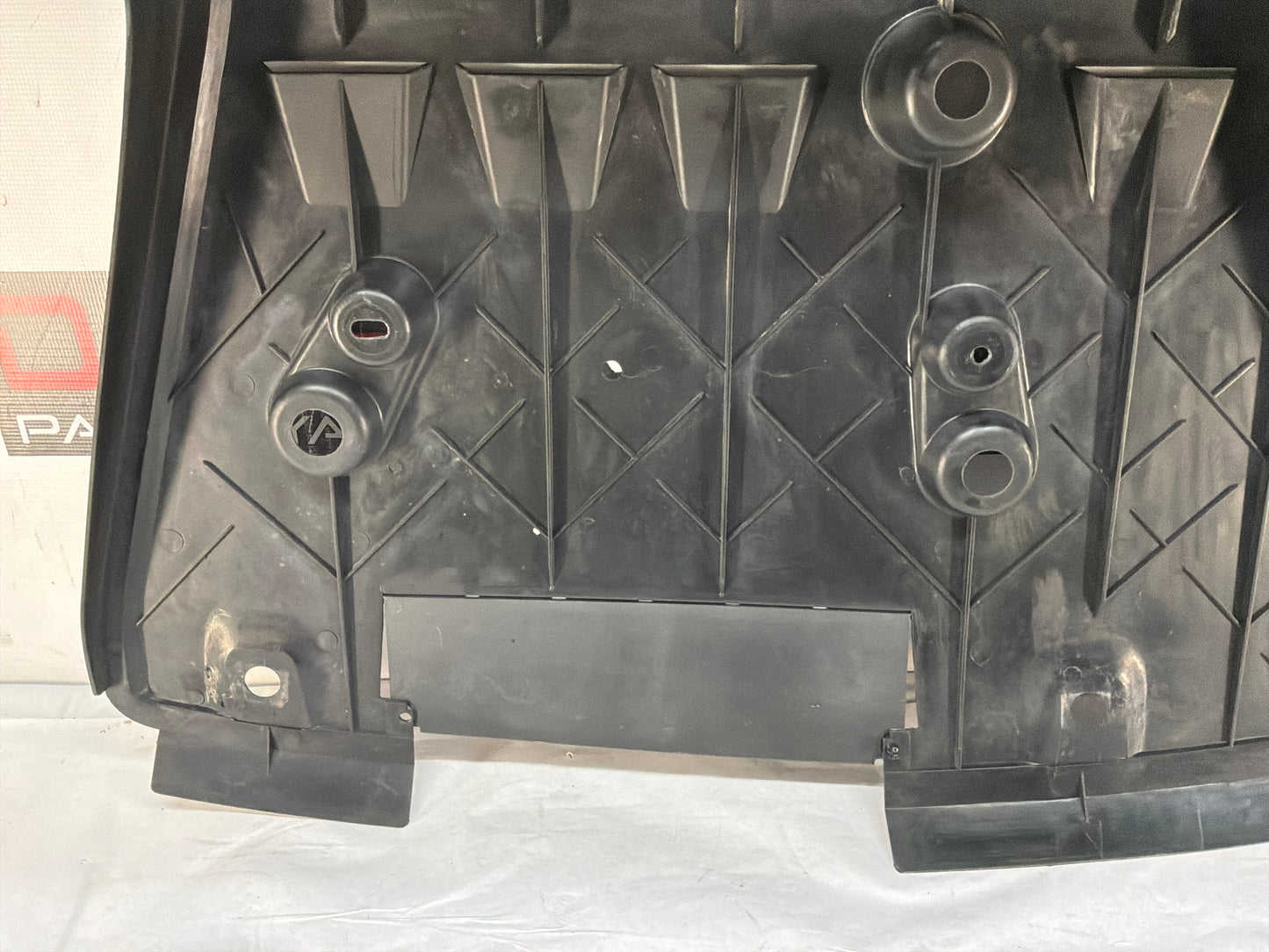 2004 Pontiac GTO Rear Air Deflector Differential Center Lower Body Cover OEM