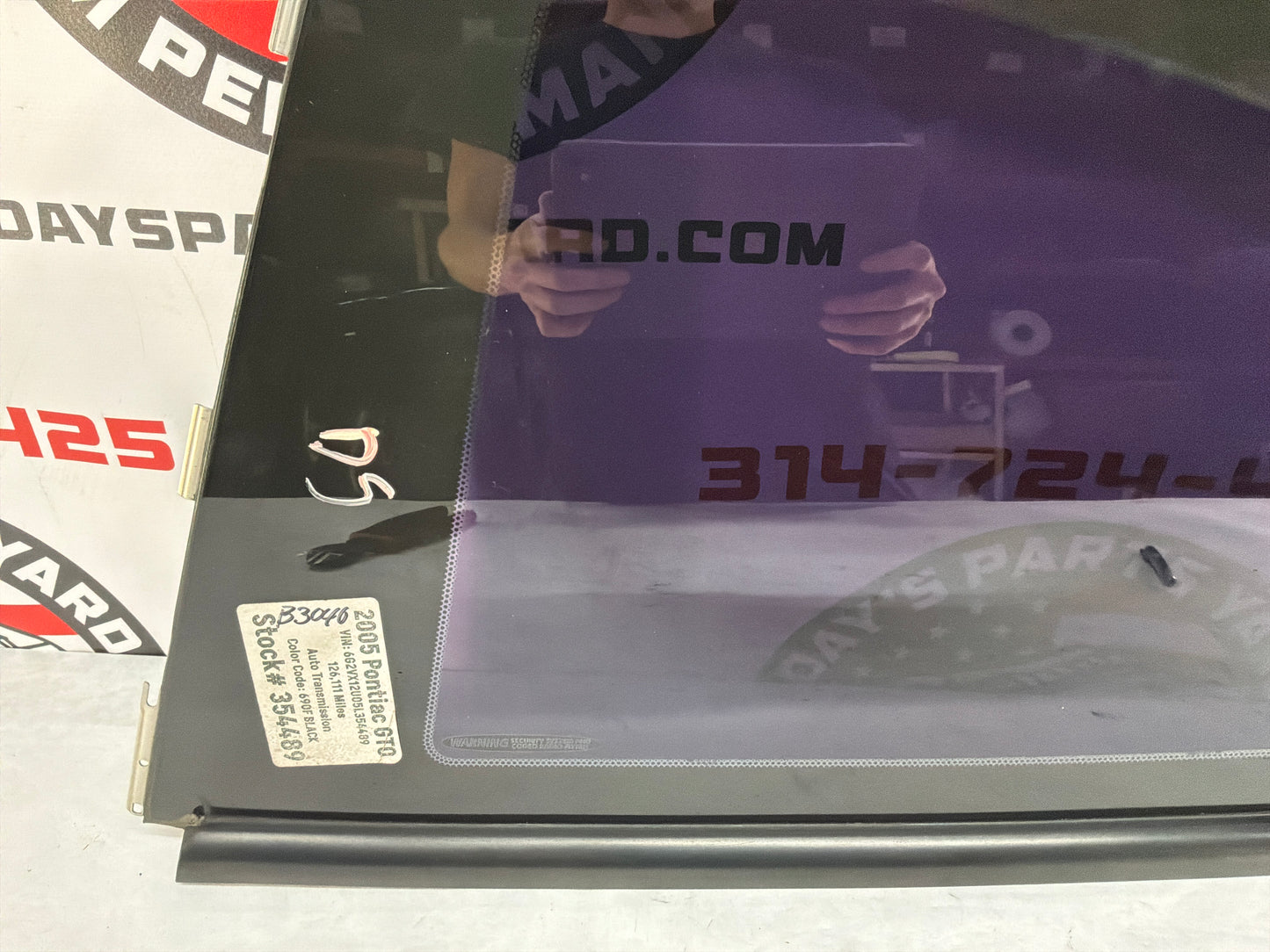 2005 Pontiac GTO LH Driver Rear Quarter Window Glass OEM