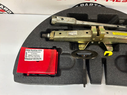 2006 Pontiac GTO Emergency Spare Tire Jack Tool Kit OEM