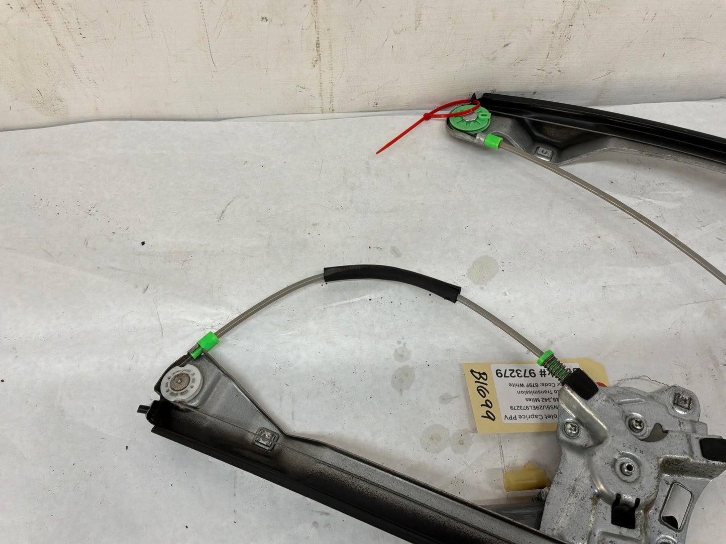 2014 Chevy Caprice PPV RH Passenger Front Window Regulator Motor OEM
