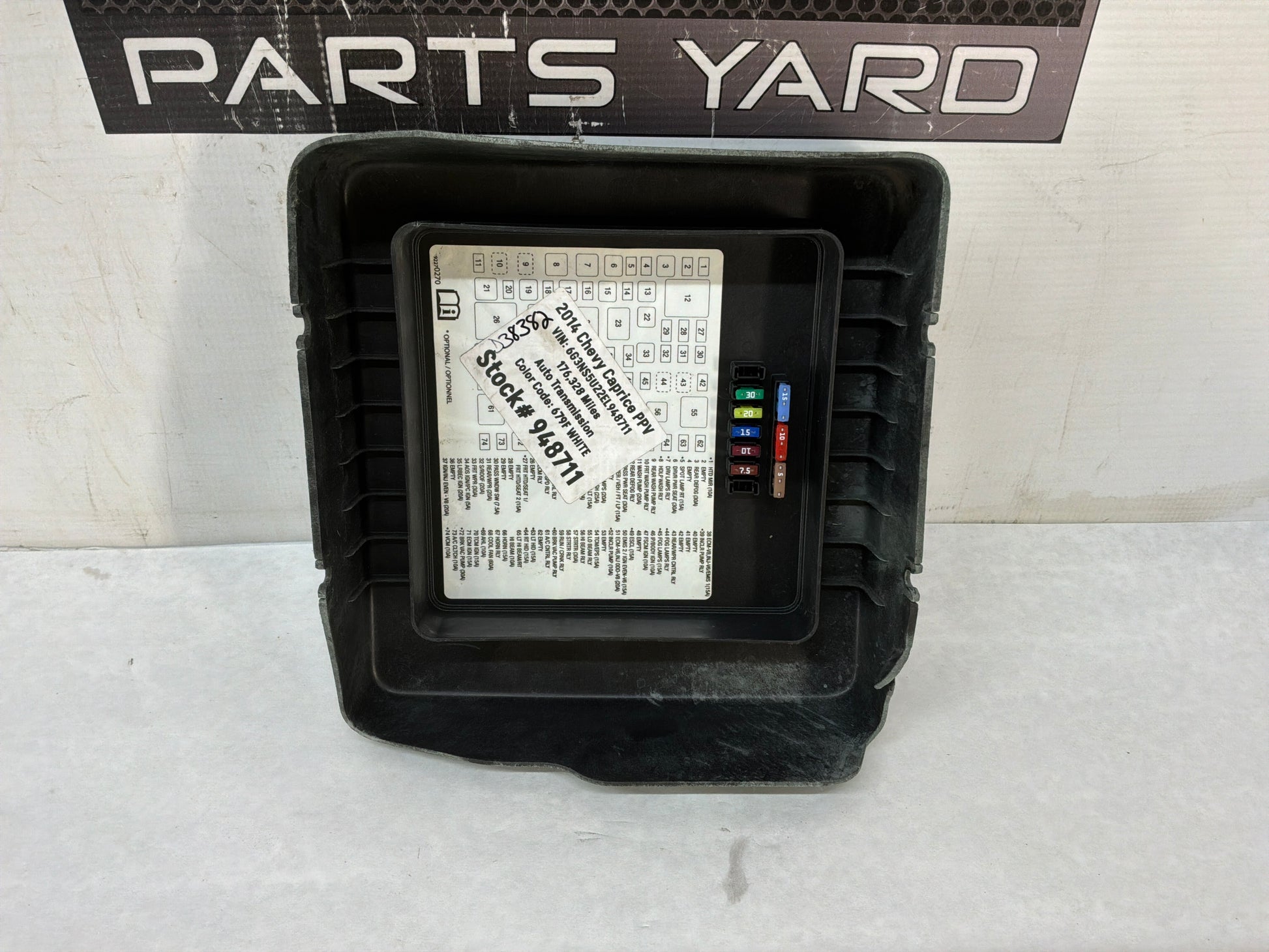 Fuse box lid - Day's Parts Yard