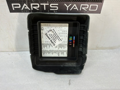 Fuse box lid - Day's Parts Yard