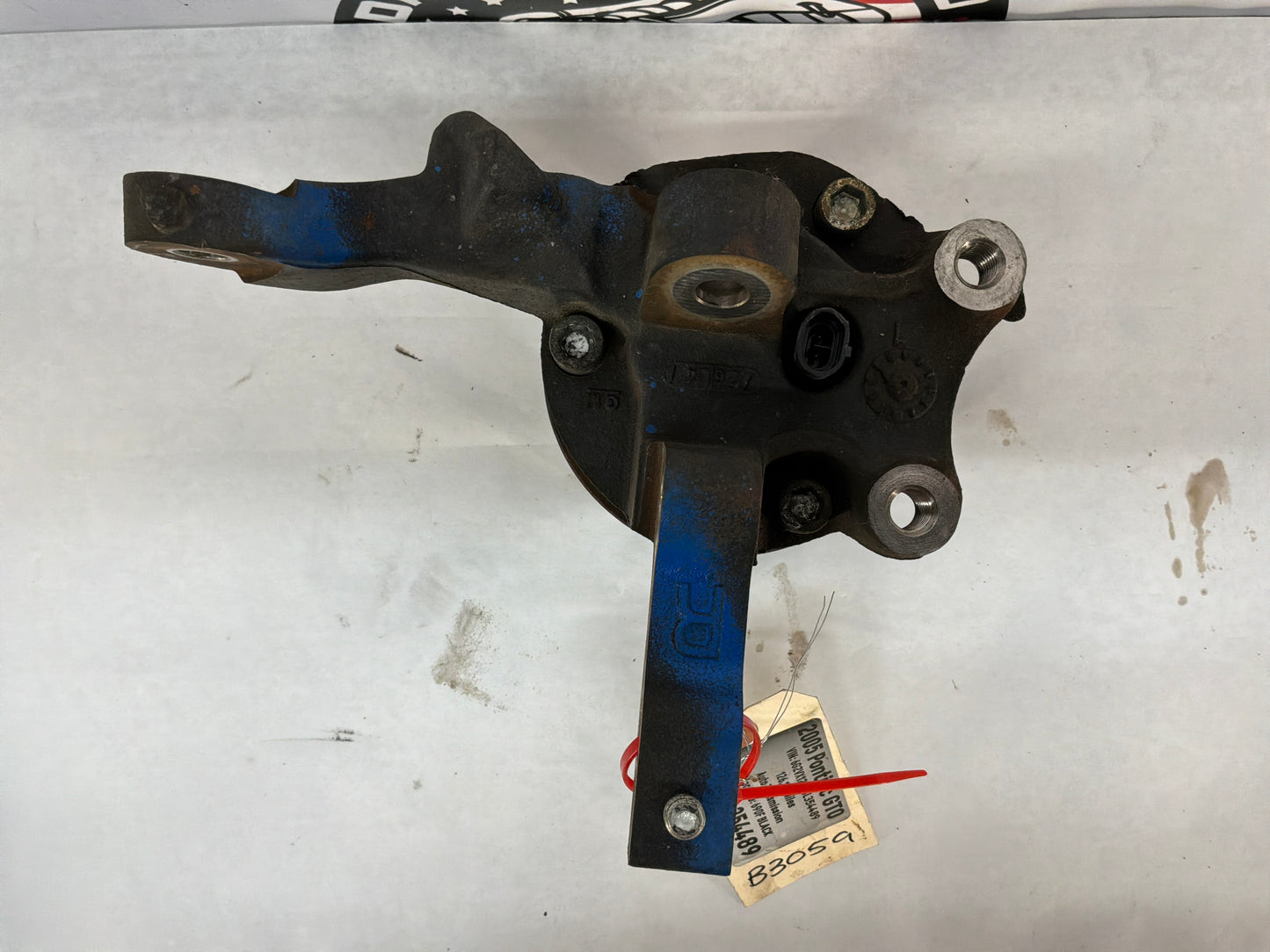 2005 Pontiac GTO RH Passenger Front Suspension Spindle Hub Knuckle Assembly OEM
