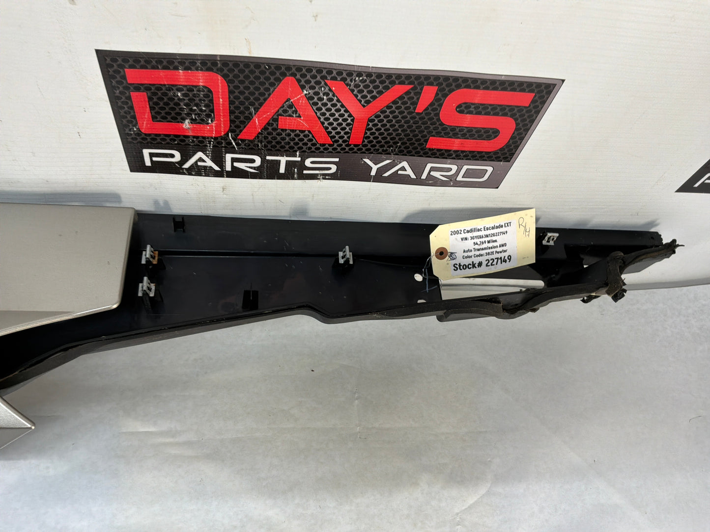 2002 Cadillac Escalade EXT RH Passenger Side Bed Tool Storage Box OEM