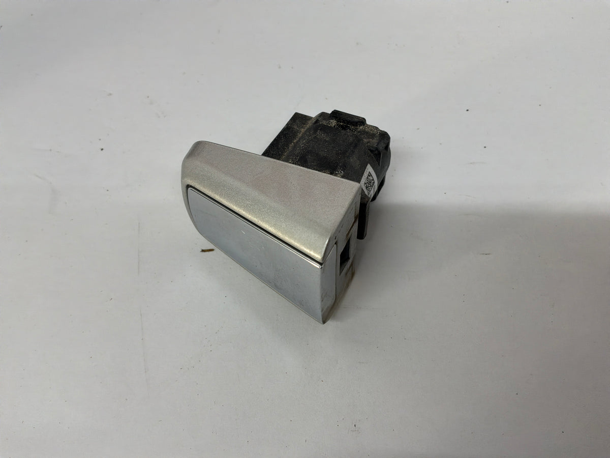 2014 Chevy SS Sedan Exterior Door Handles Set Silver OEM