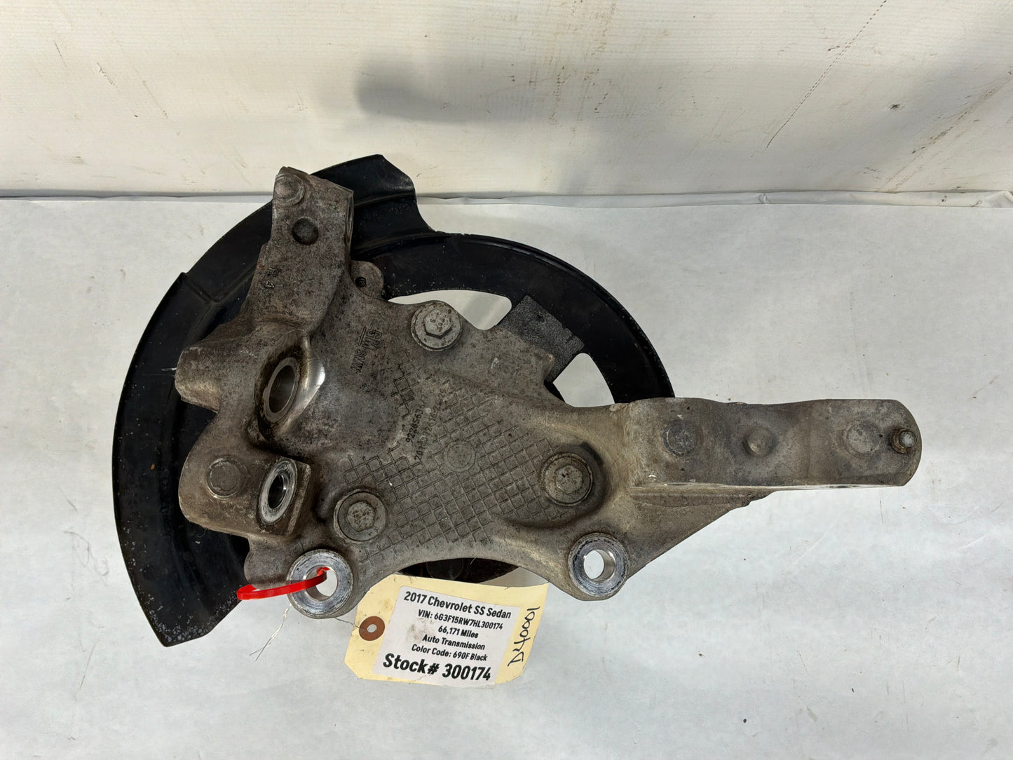2017 Chevy SS Sedan RH Passenger Front Suspension Hub Knuckle Spindle Wheel Bearing Assembly OEM