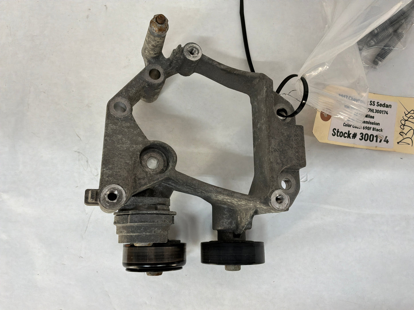 2017 Chevy SS Sedan AC A/C Air Conditioner Compressor Bracket w/ Hardware OEM
