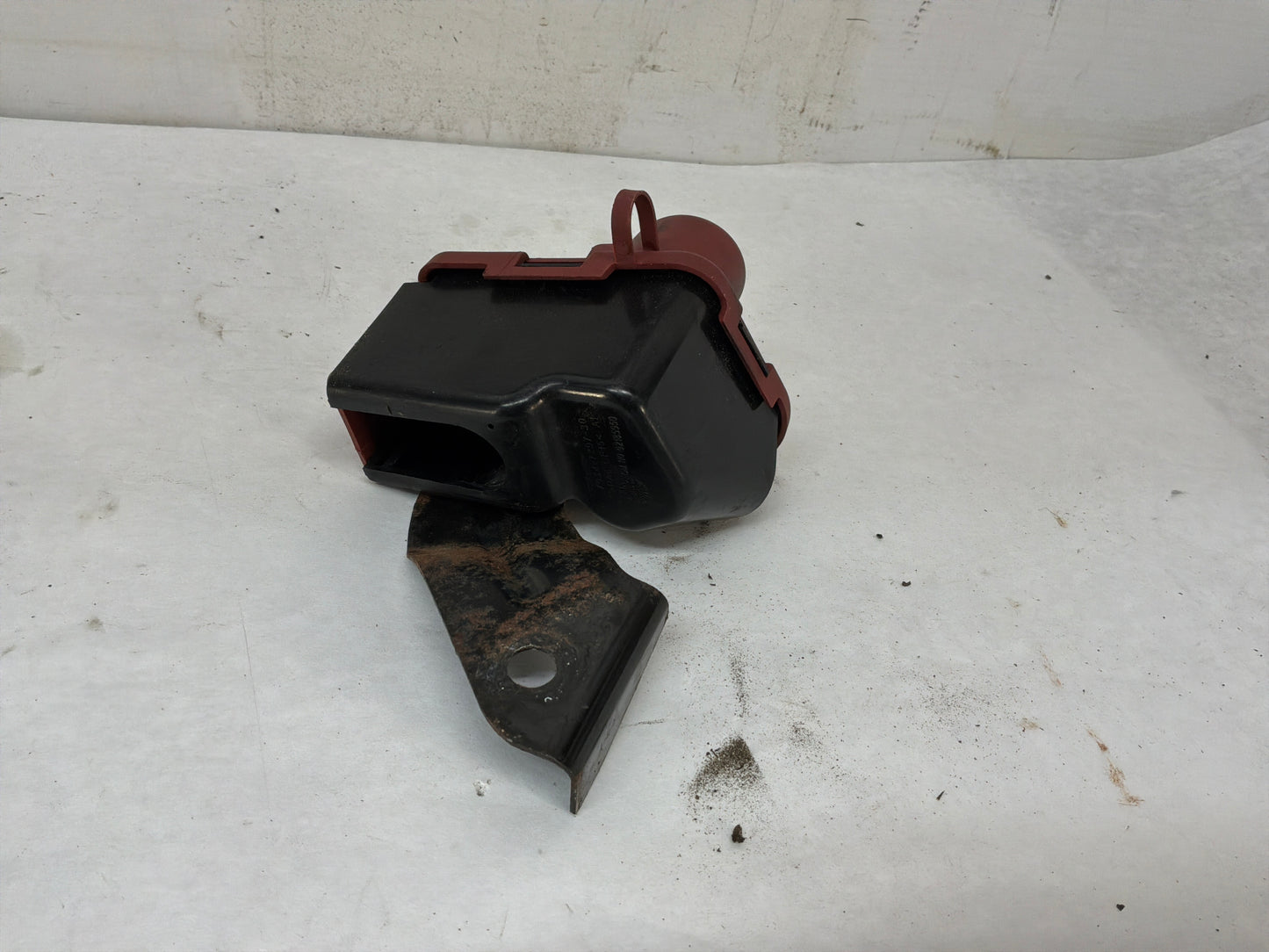2008 Pontiac G8 GT Battery Positive Jump Starter Post Terminal Cover OEM