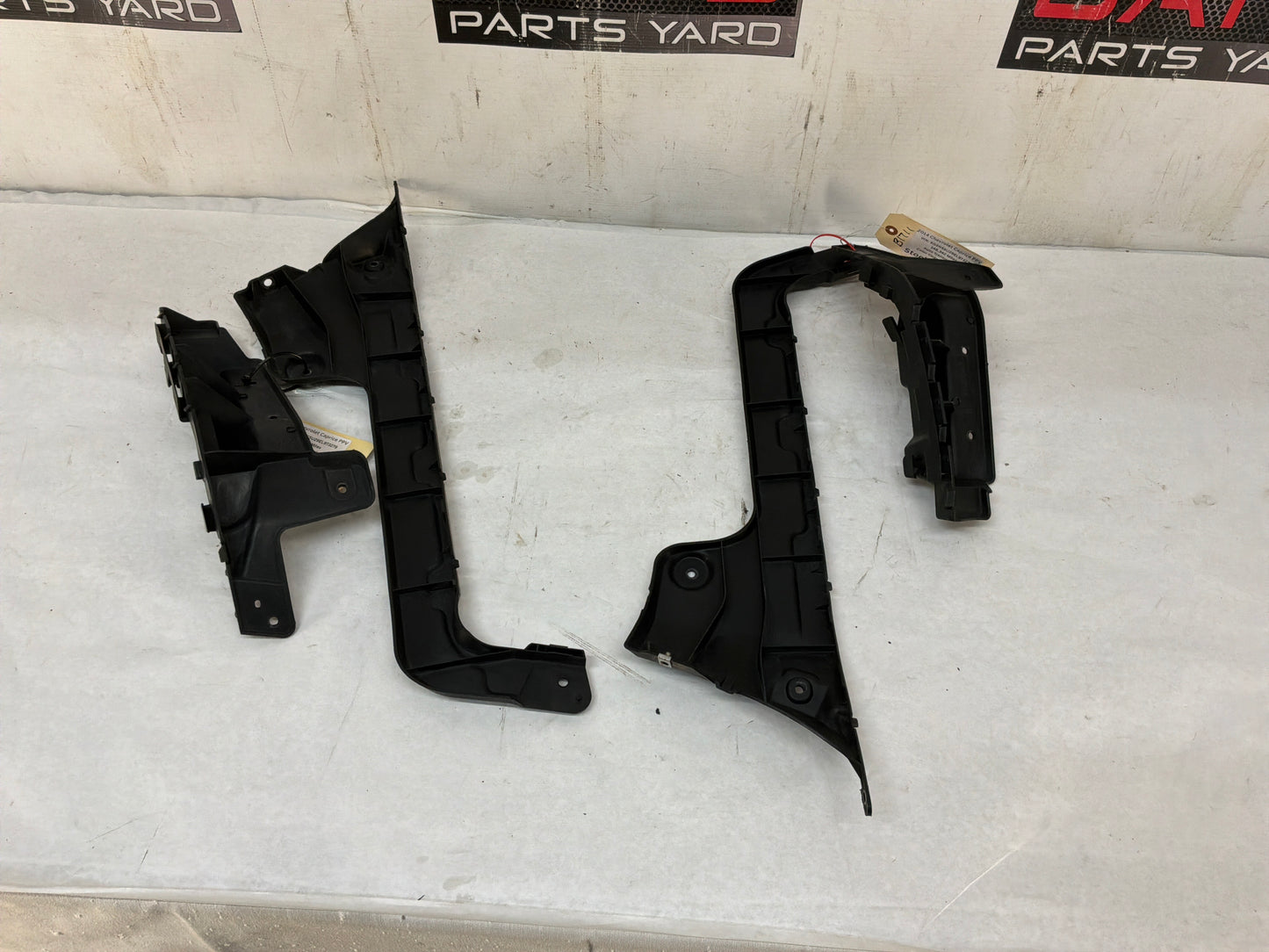 2014 Chevy Caprice RH & LH Rear Bumper Guide Brackets Mounts Supports OEM