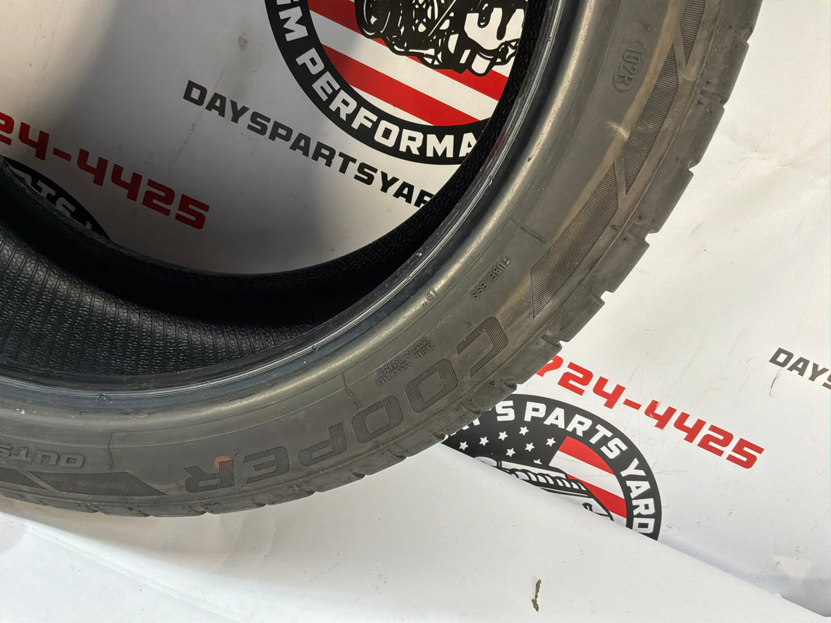 255/40/R19 Cooper Zeon Tire