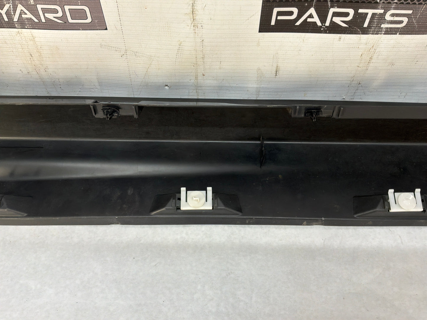 2008 Pontiac G8 GT LH Driver Rocker Molding Side Skirt Panel Trim Black OEM