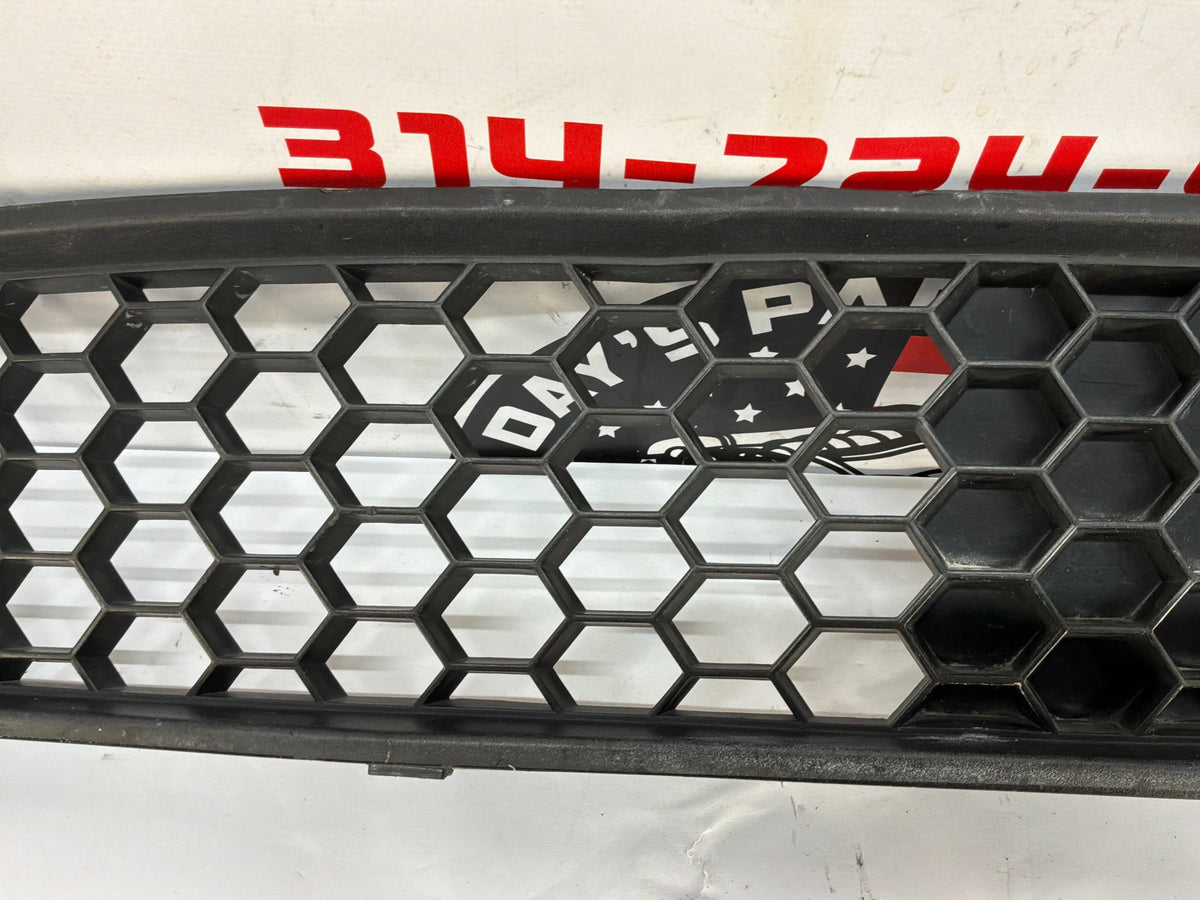 2009 Pontiac G8 GT LH Driver Bumper Lower Grille OEM - Day's Parts Yard