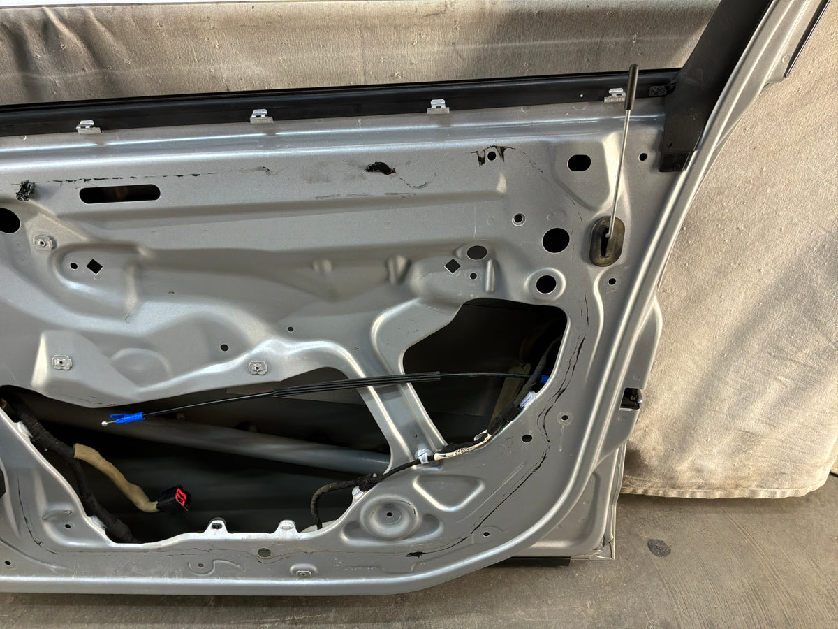 2017 Chevrolet SS Sedan RH Passenger Front Exterior Door Silver OEM