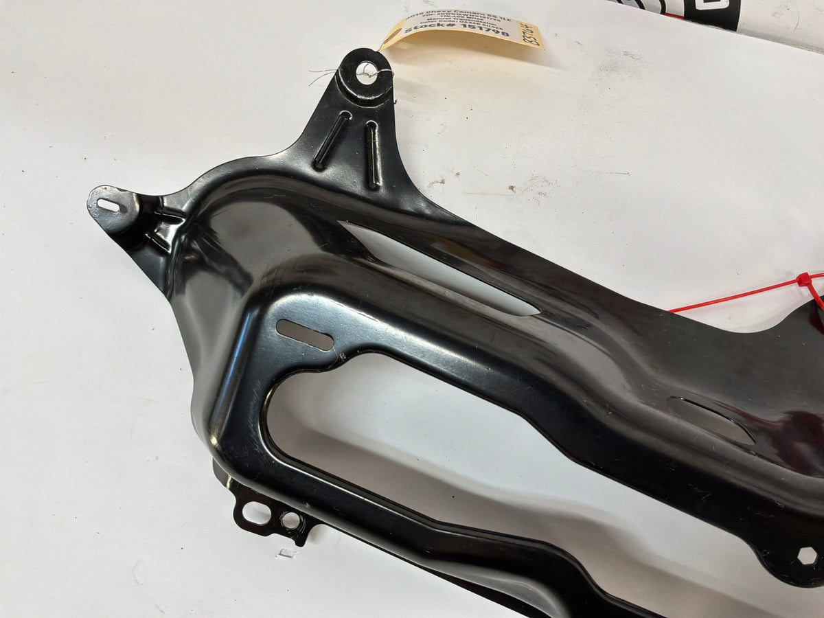 2015 Chevy Camaro SS 1LE RH Passenger Taillight Tail Light Mounting Bracket Frame Brace OEM