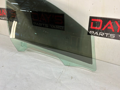 2017 Chevy SS Sedan RH Passenger Front Door Window Glass OEM