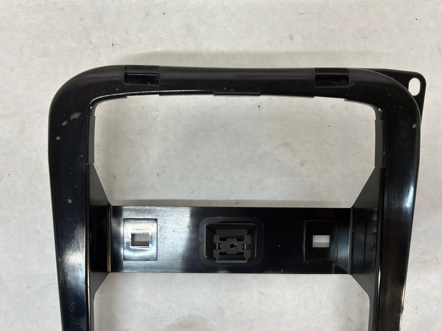 2008 Pontiac G8 GT Over Head Console Dome Light Frame Hard Top Bracket Brace Bezel OEM