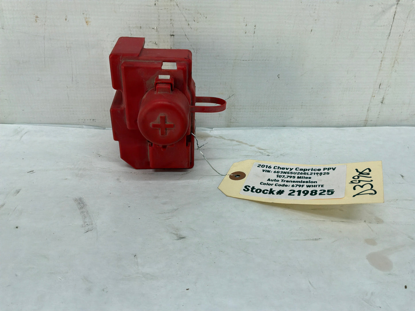 2016 Chevy Caprice PPV Positive Battery Jump Start Positive Post Terminal Fuse Cover OEM