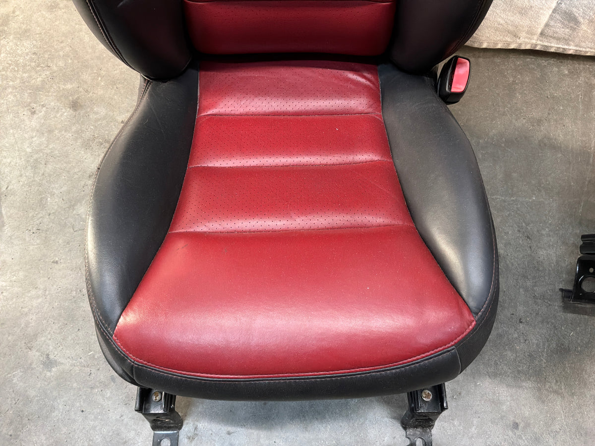 2007 Chevy C6 Corvette Convertible Seats RH & LH Front Seats OEM Red & Black