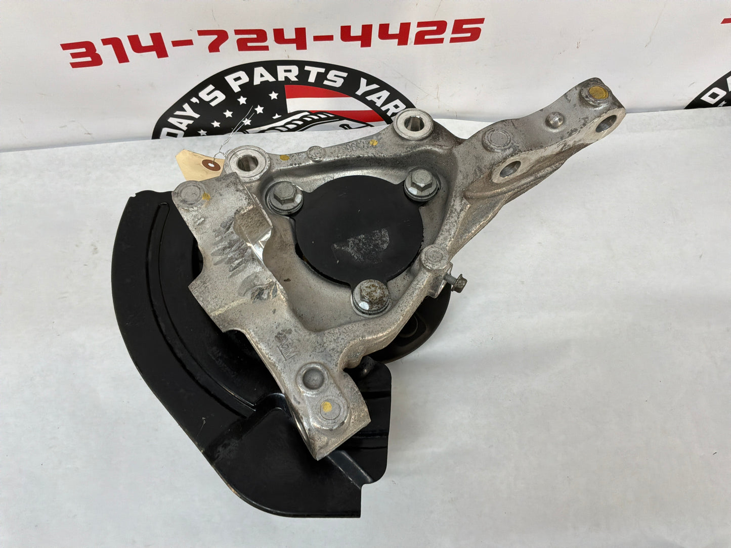 2016 Cadillac CTS-V Front LH Driver Spindle Knuckle Hub OEM