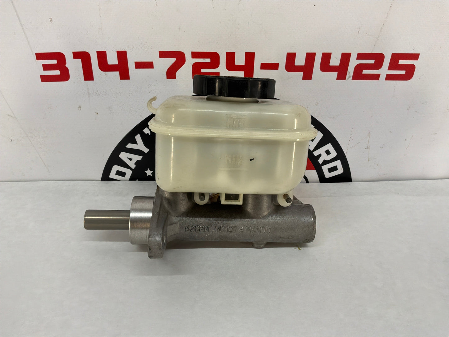 2005 Pontiac GTO Hydraulic Brake Master Cylinder OEM