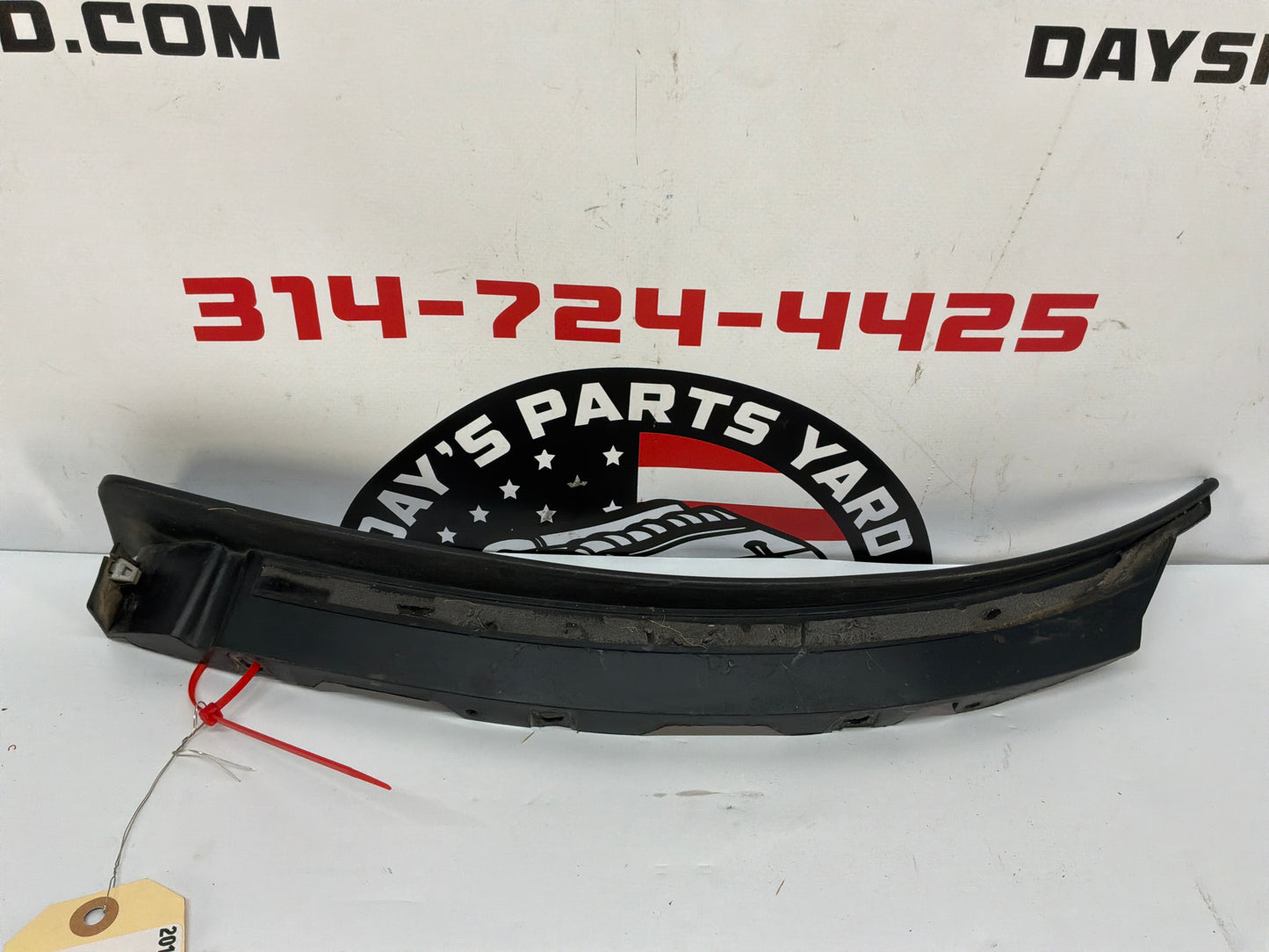 2013 Chevy Camaro ZL1 RH Passenger Front Bumper Fascia Wheel Well Trim Molding OEM