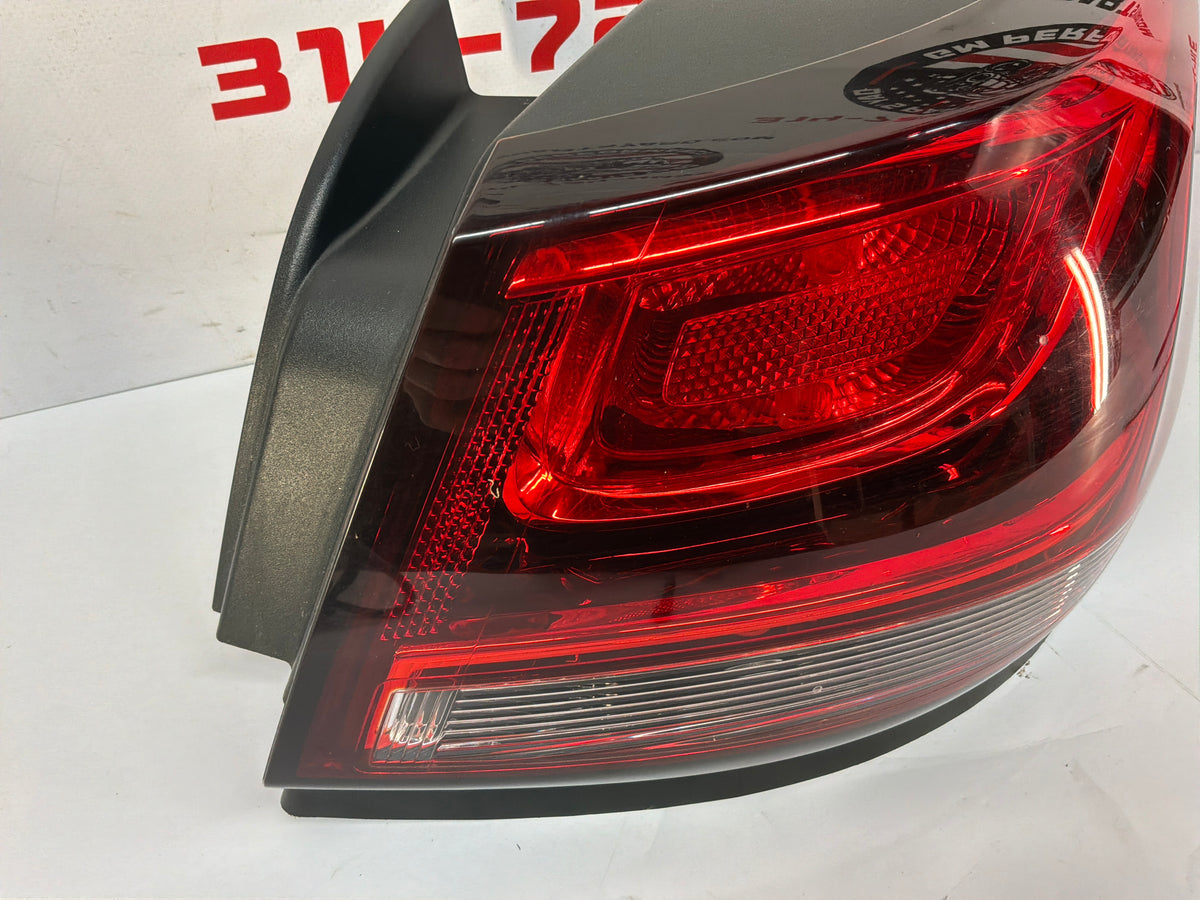 2017 Chevy SS Sedan RH Passenger Outer Tail Light Taillight Stop Lamp OEM
