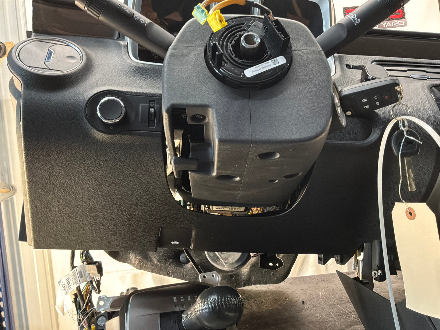 Dash w  enter console and Shifter - Day's Parts Yard