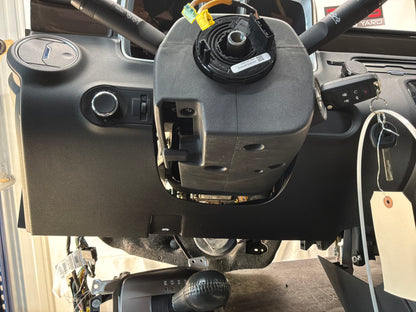 Dash w  enter console and Shifter - Day's Parts Yard
