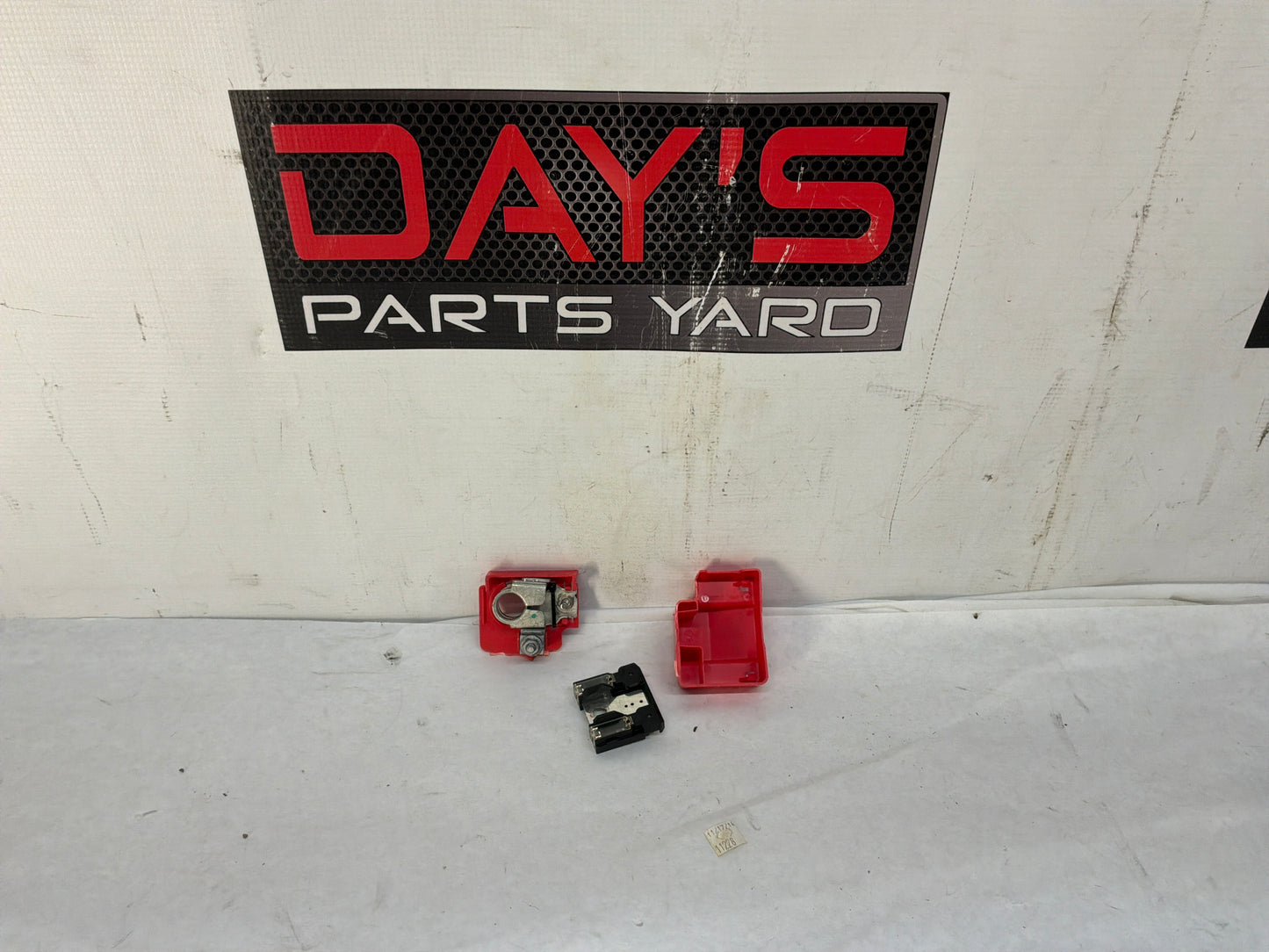 2015 Chevrolet Camaro SS 1LE Positive Battery Terminal Post Fuse OEM