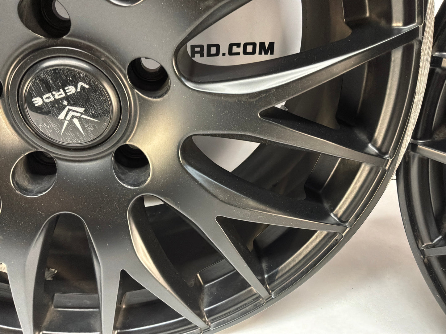 2005 Pontiac GTO 18x8 Verde Saga Aftermarket Wheels Set