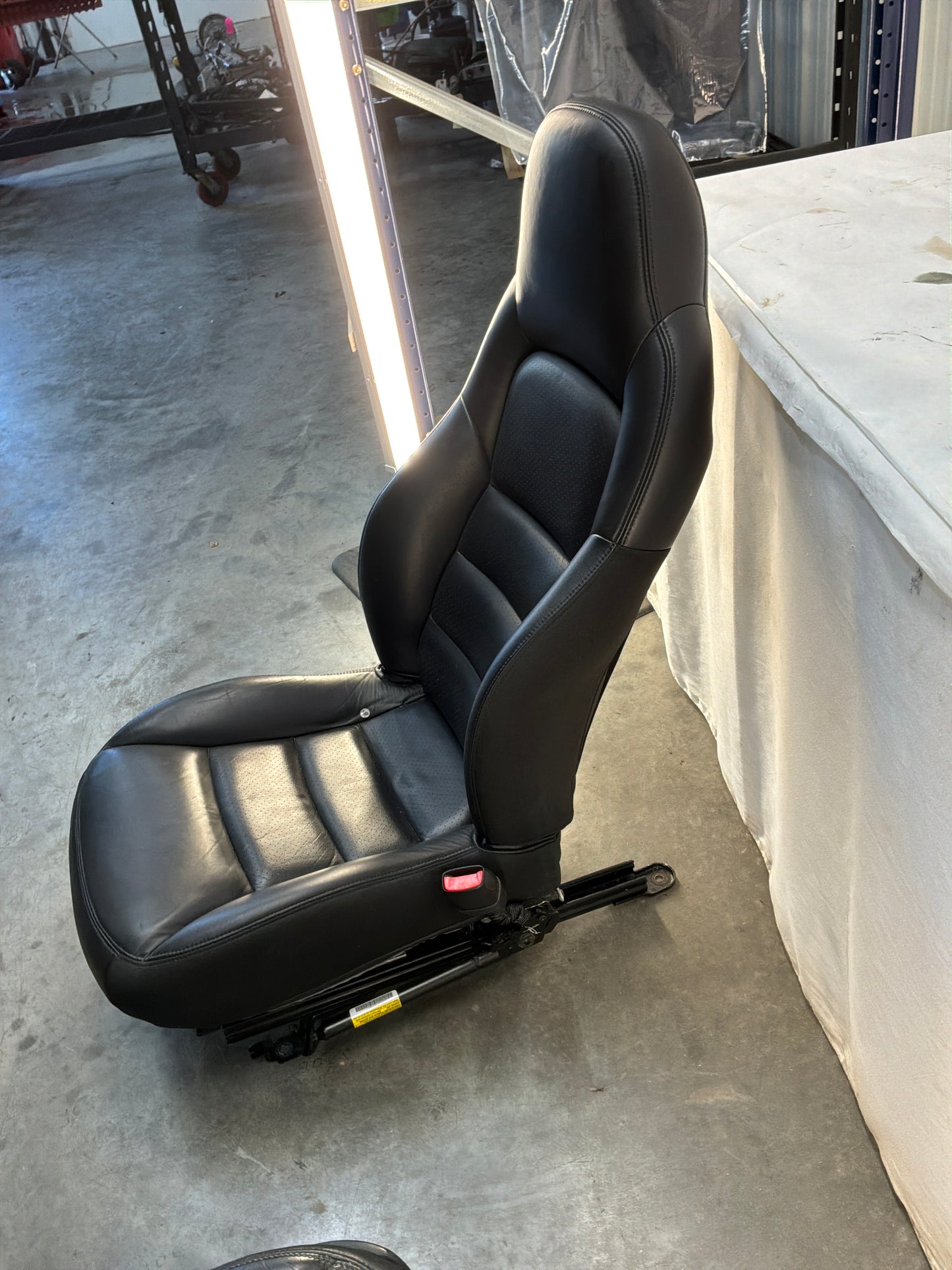 Front seats - Day's Parts Yard