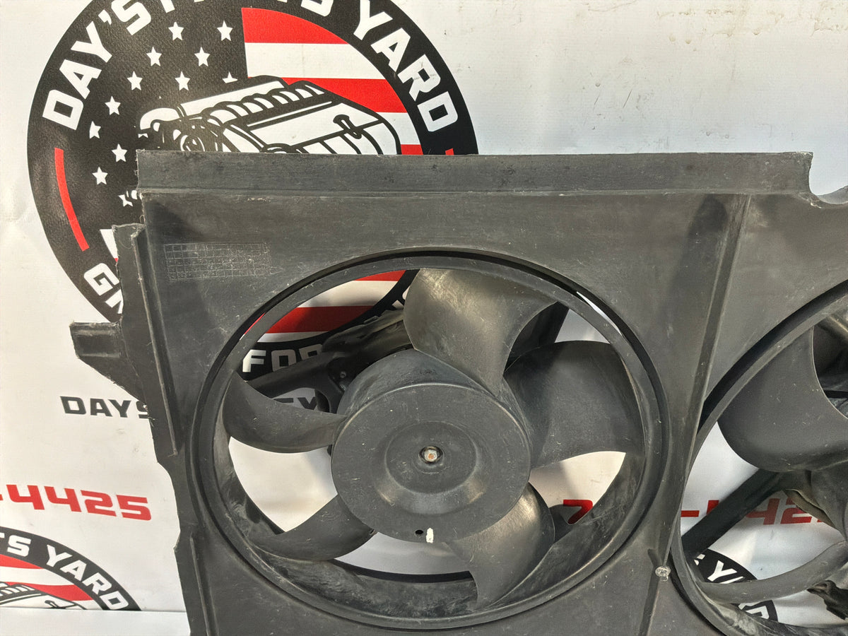 2002 Chevy C5 Corvette Convertible Radiator Dual Electric Cooling Fans OEM